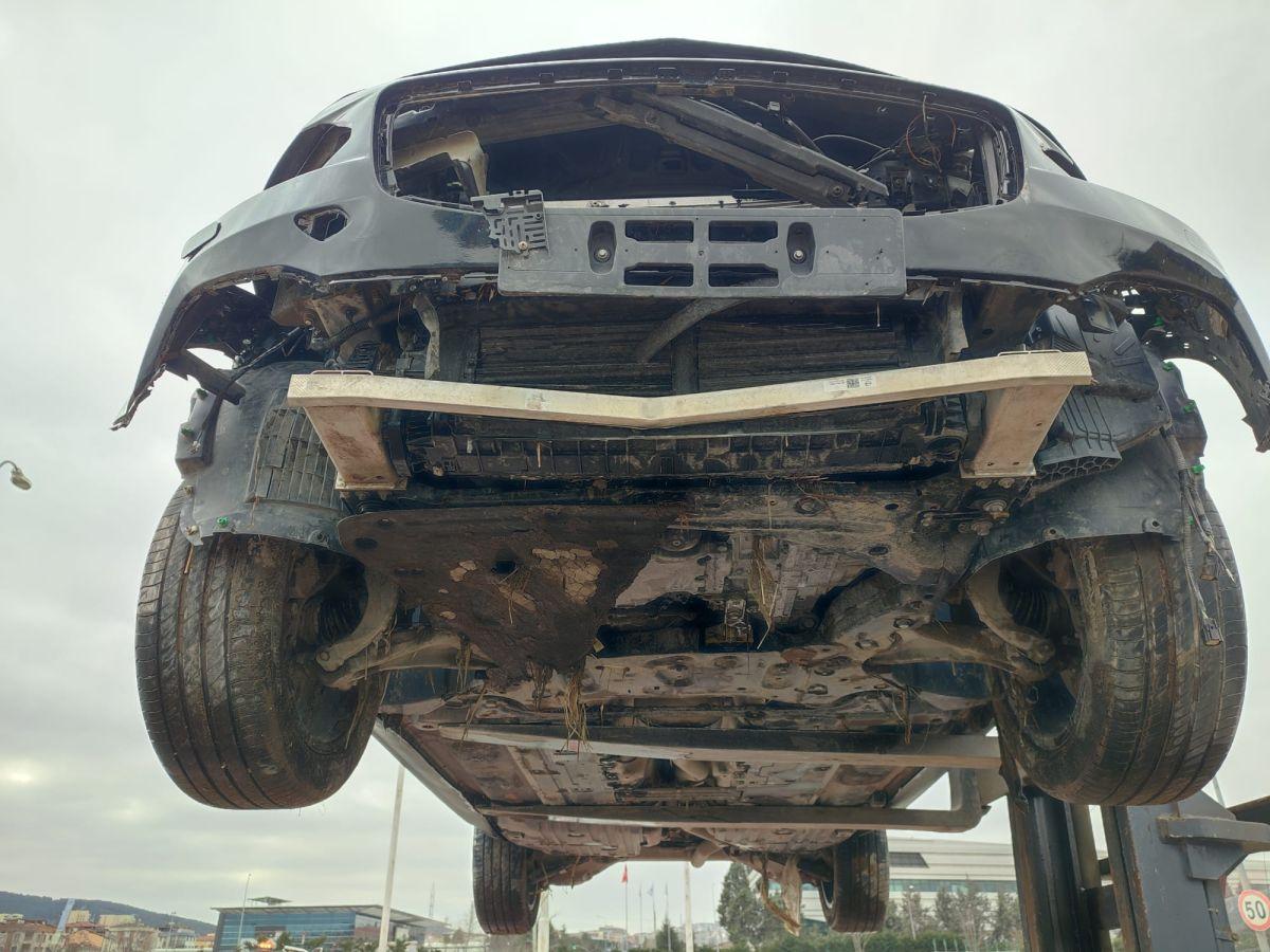 V90 CROSS COUNTRY ULTIMATE BRIGHT