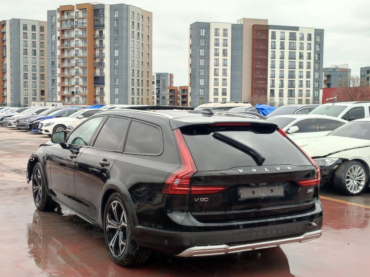 V90 CROSS COUNTRY ULTIMATE BRIGHT