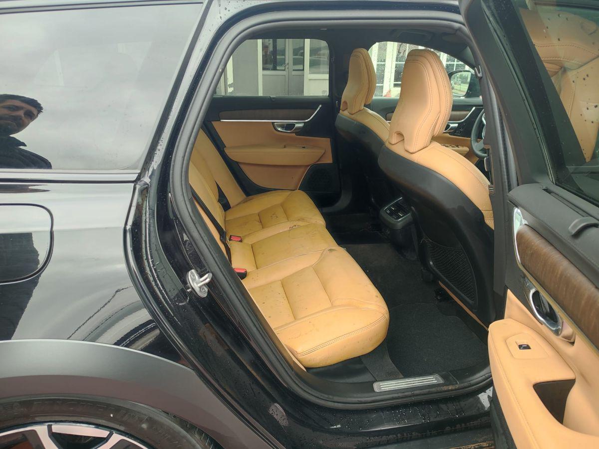 V90 CROSS COUNTRY ULTIMATE BRIGHT