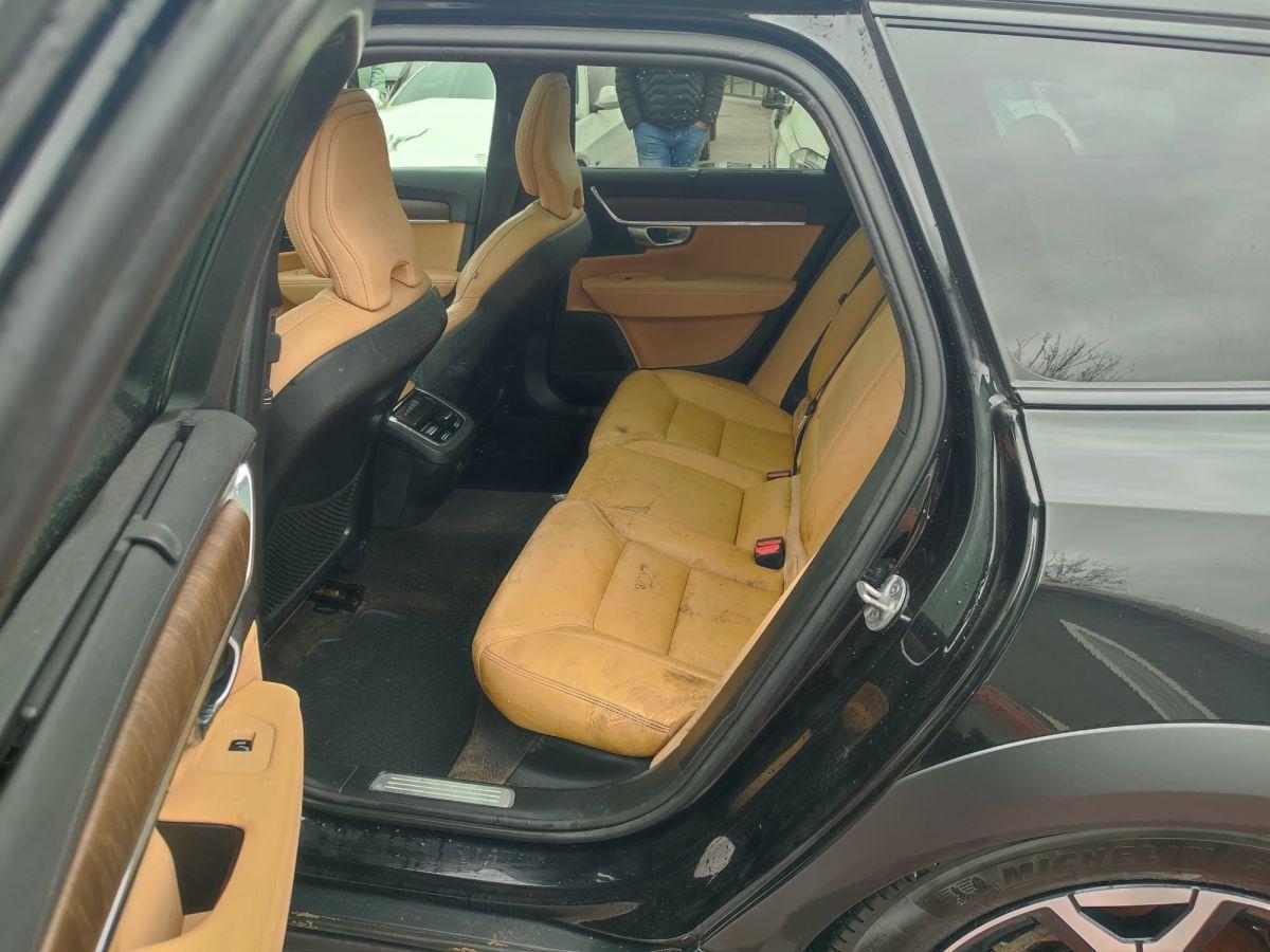 V90 CROSS COUNTRY ULTIMATE BRIGHT