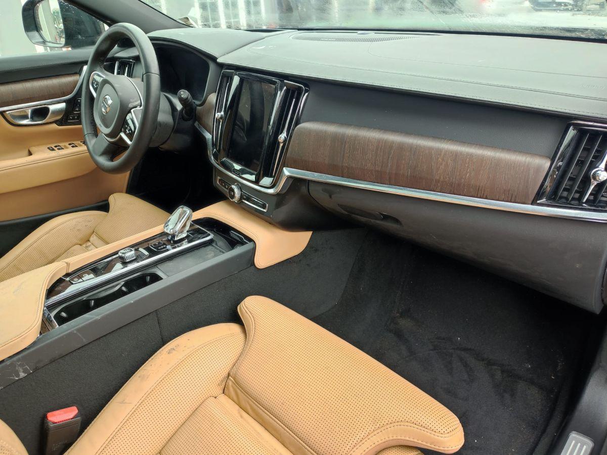 V90 CROSS COUNTRY ULTIMATE BRIGHT