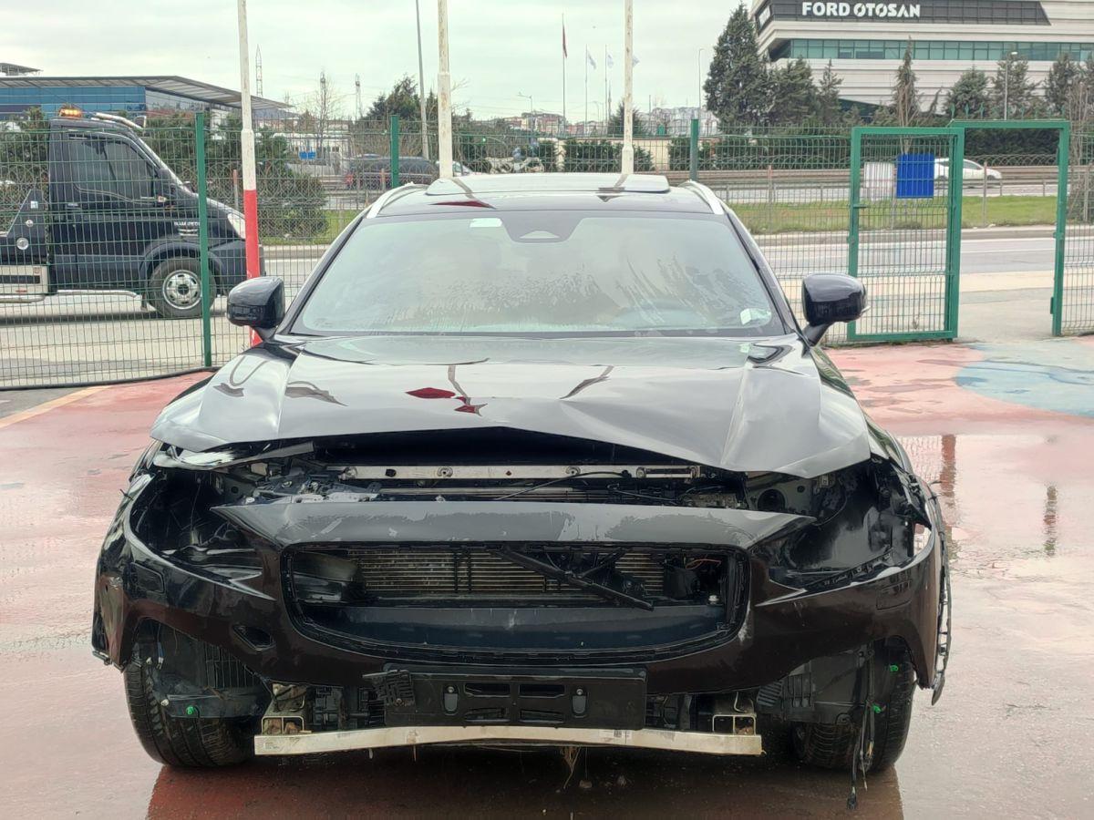 V90 CROSS COUNTRY ULTIMATE BRIGHT