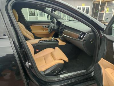 V90 CROSS COUNTRY ULTIMATE BRIGHT