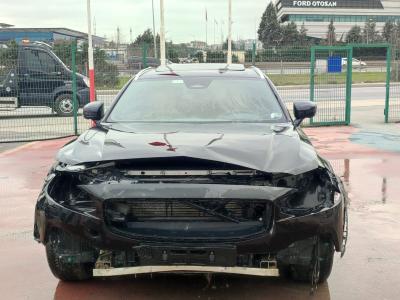 V90 CROSS COUNTRY ULTIMATE BRIGHT