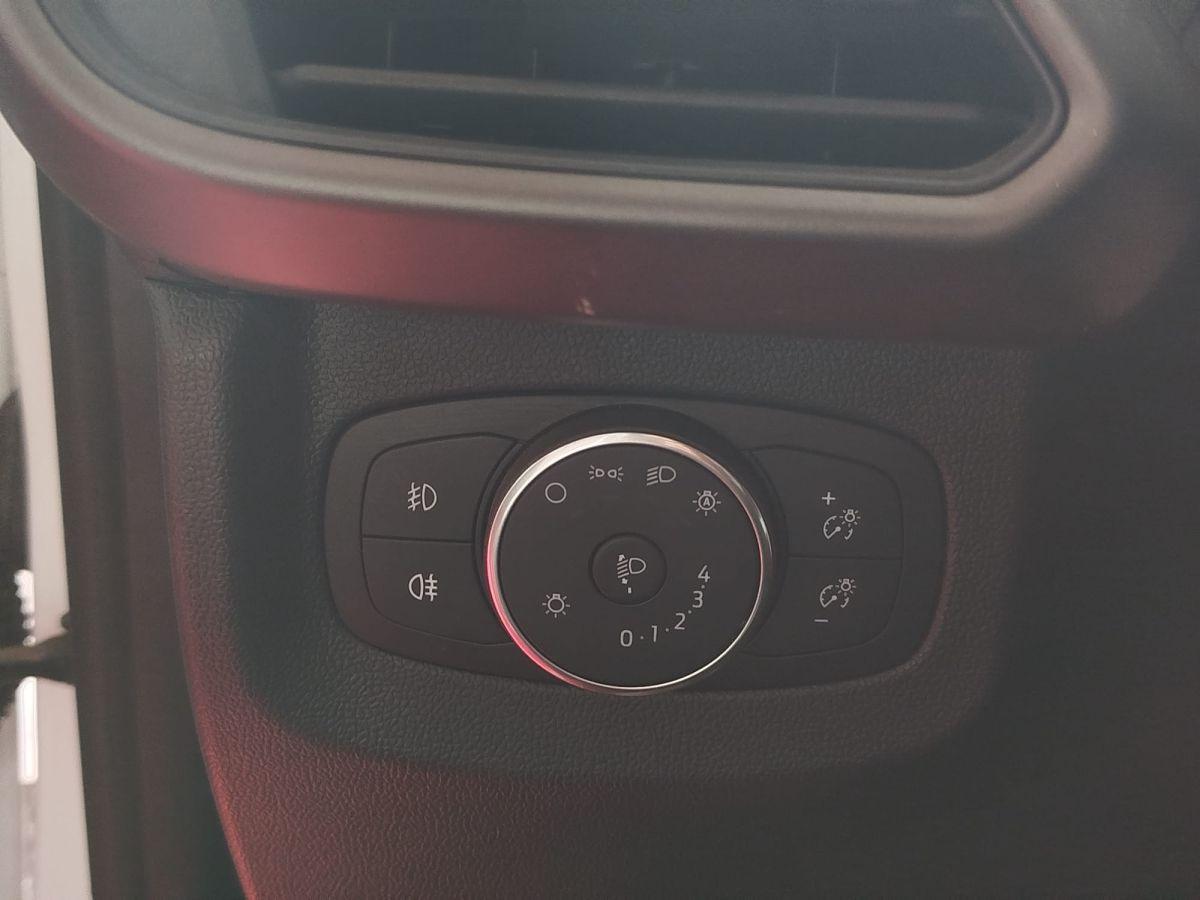 TOURNEO COURIER 1.0 P 125 AT TITANIUM