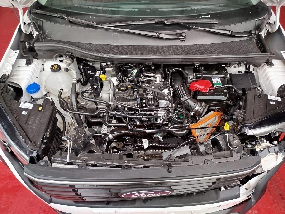 TOURNEO COURIER 1.0 P 125 AT TITANIUM