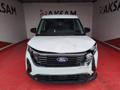 TOURNEO COURIER 1.0 P 125 AT TITANIUM