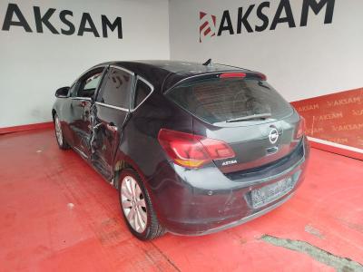 ASTRA HB 1.6 (115) COSMO