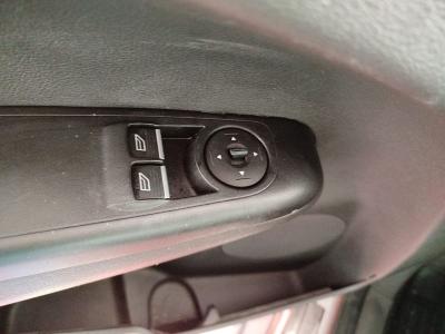 TOURNEO COURIER KOMBI 1.5TDCI 95 MCA E6 TIT.PL