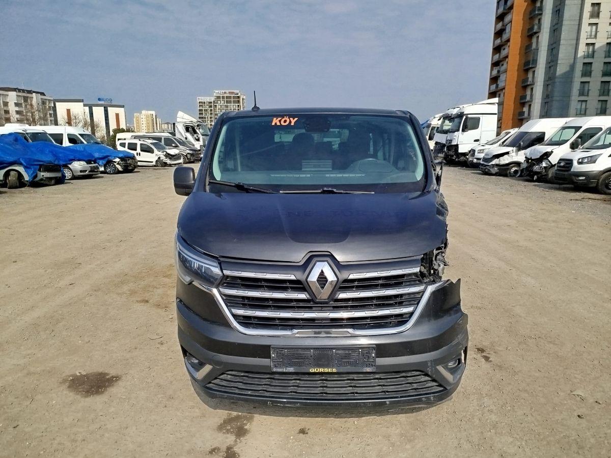 TRAFIC COMBI 8+1 GRAND CONFORT 6M3 EDC 170