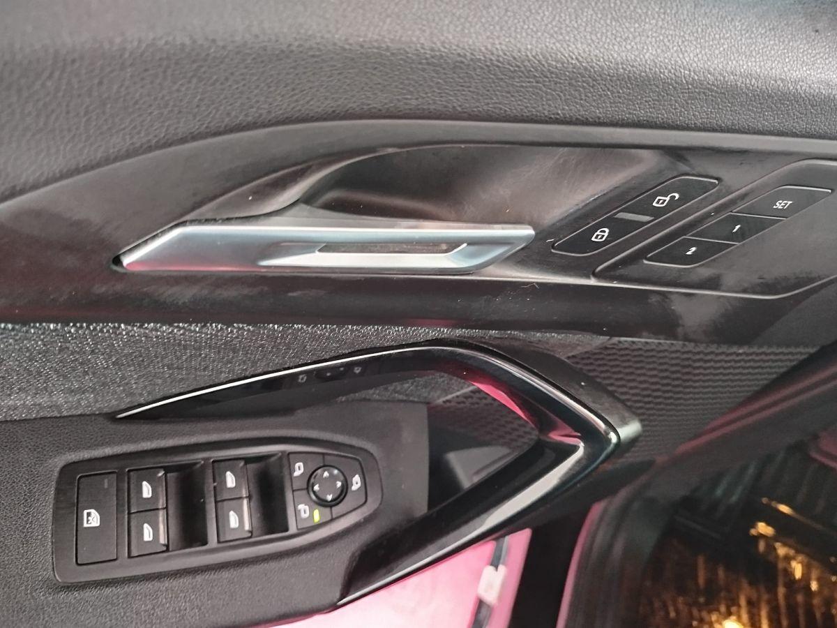 iX1 EDRIVE20 SPORT LINE