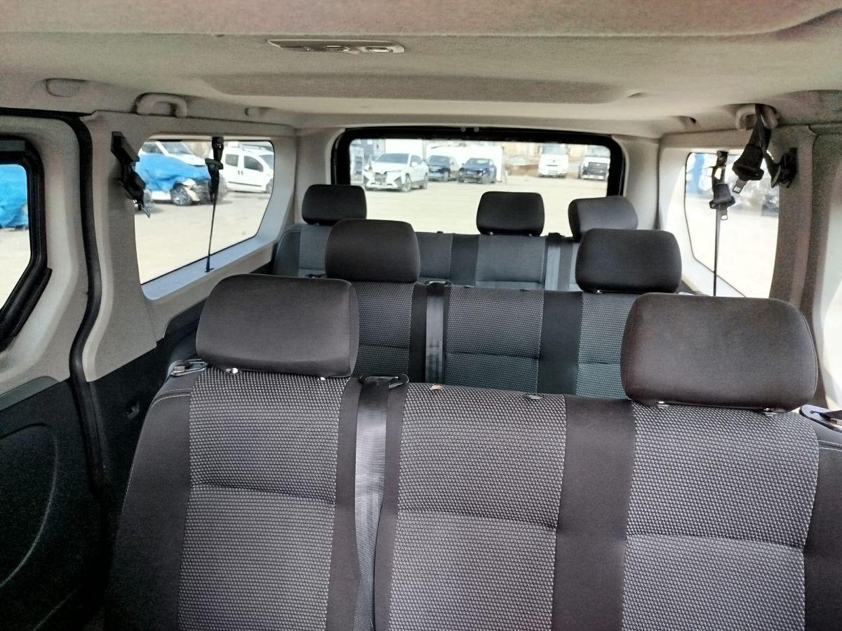 TRAFIC COMBI 8+1 GRAND CONFORT 6M3 EDC 170