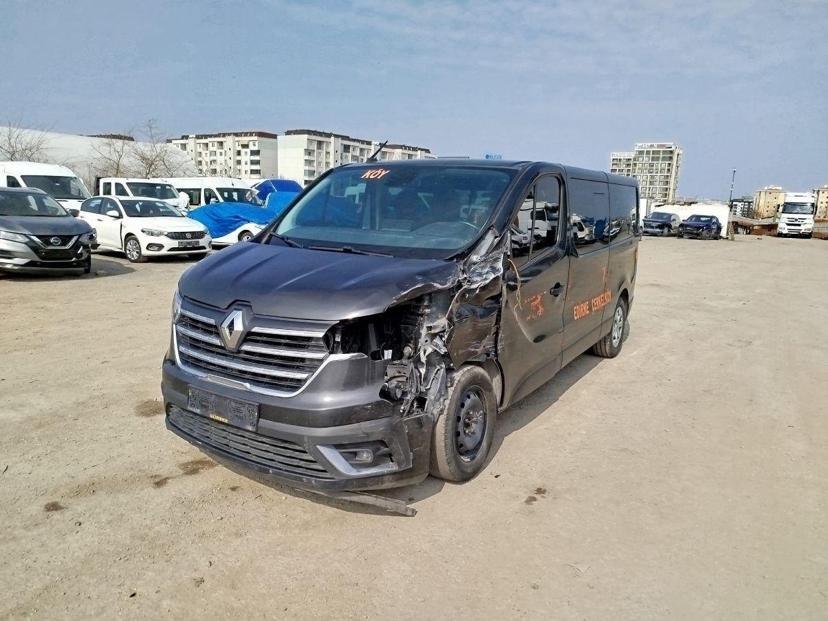 TRAFIC COMBI 8+1 GRAND CONFORT 6M3 EDC 170