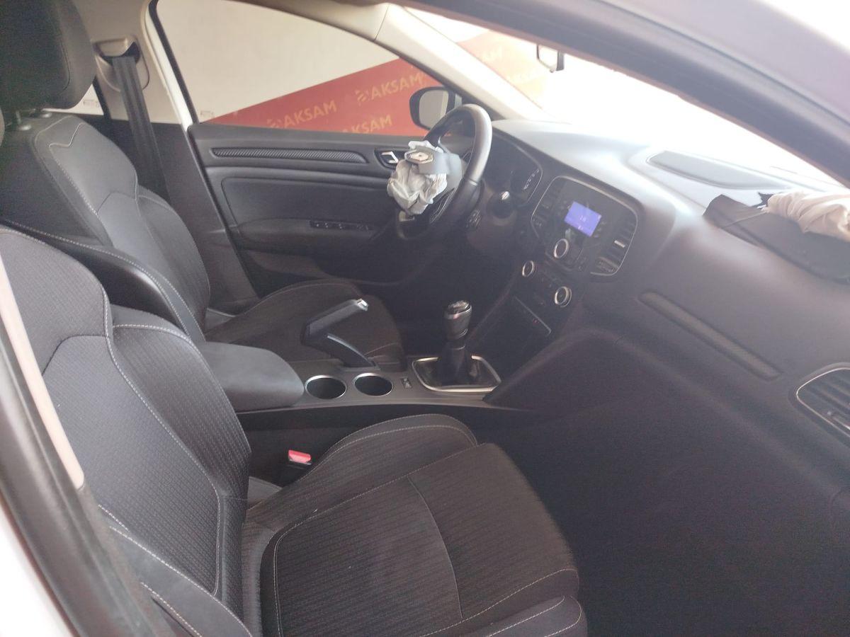 MEGANE SEDAN TOUCH 1.5 DCI 110