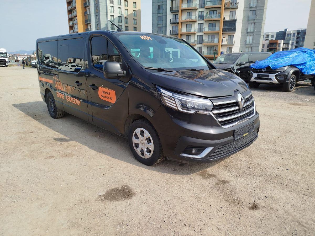 TRAFIC COMBI 8+1 GRAND CONFORT 6M3 EDC 170