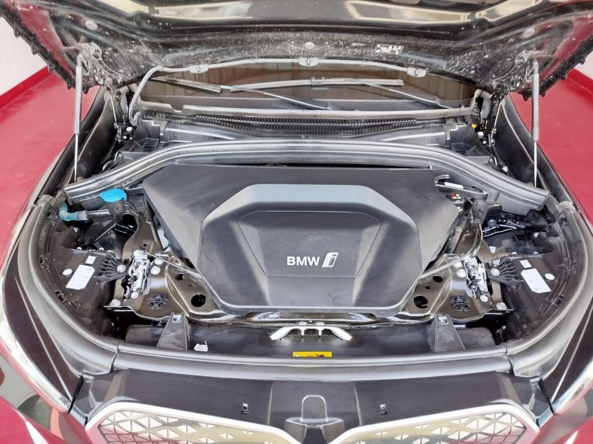 iX1 EDRIVE20 SPORT LINE