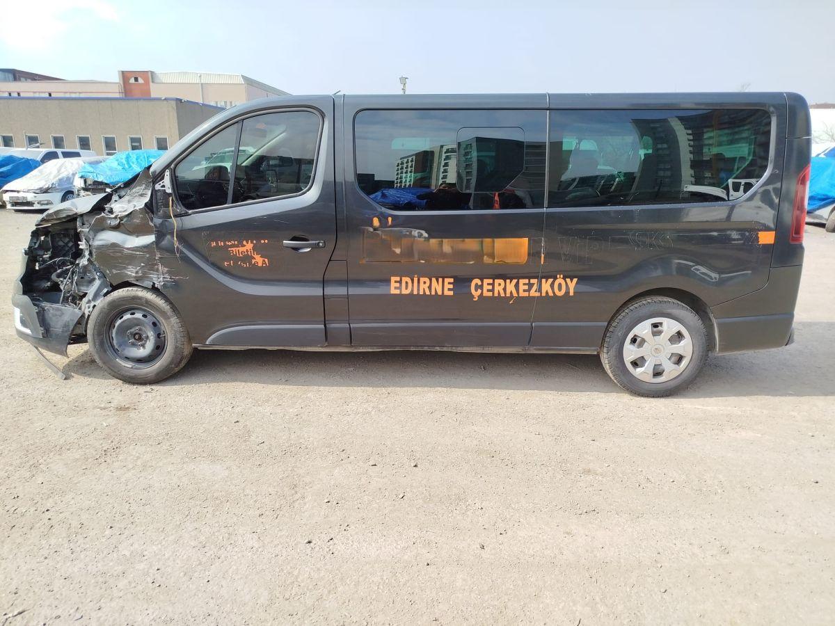 TRAFIC COMBI 8+1 GRAND CONFORT 6M3 EDC 170