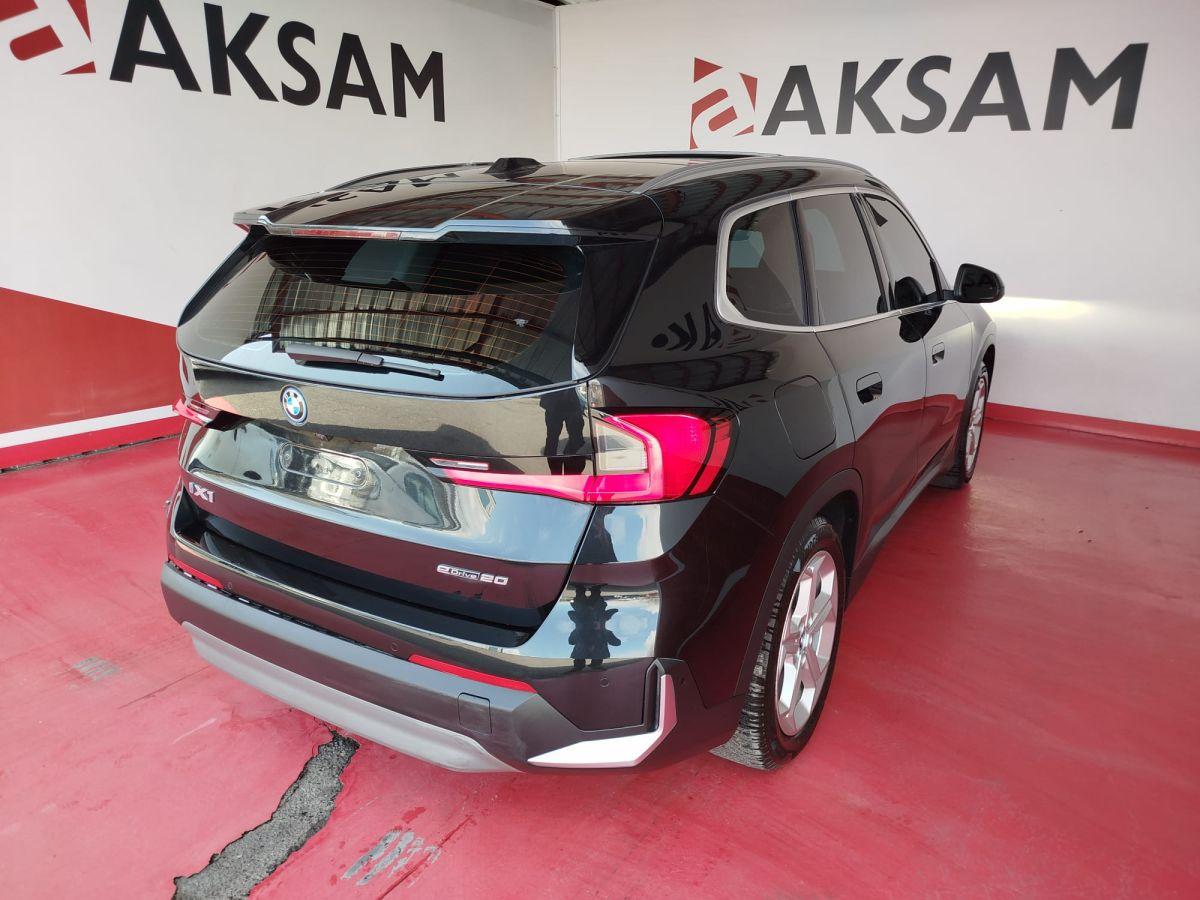 iX1 EDRIVE20 SPORT LINE