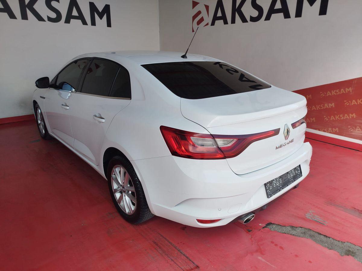 MEGANE SEDAN TOUCH 1.5 DCI 110