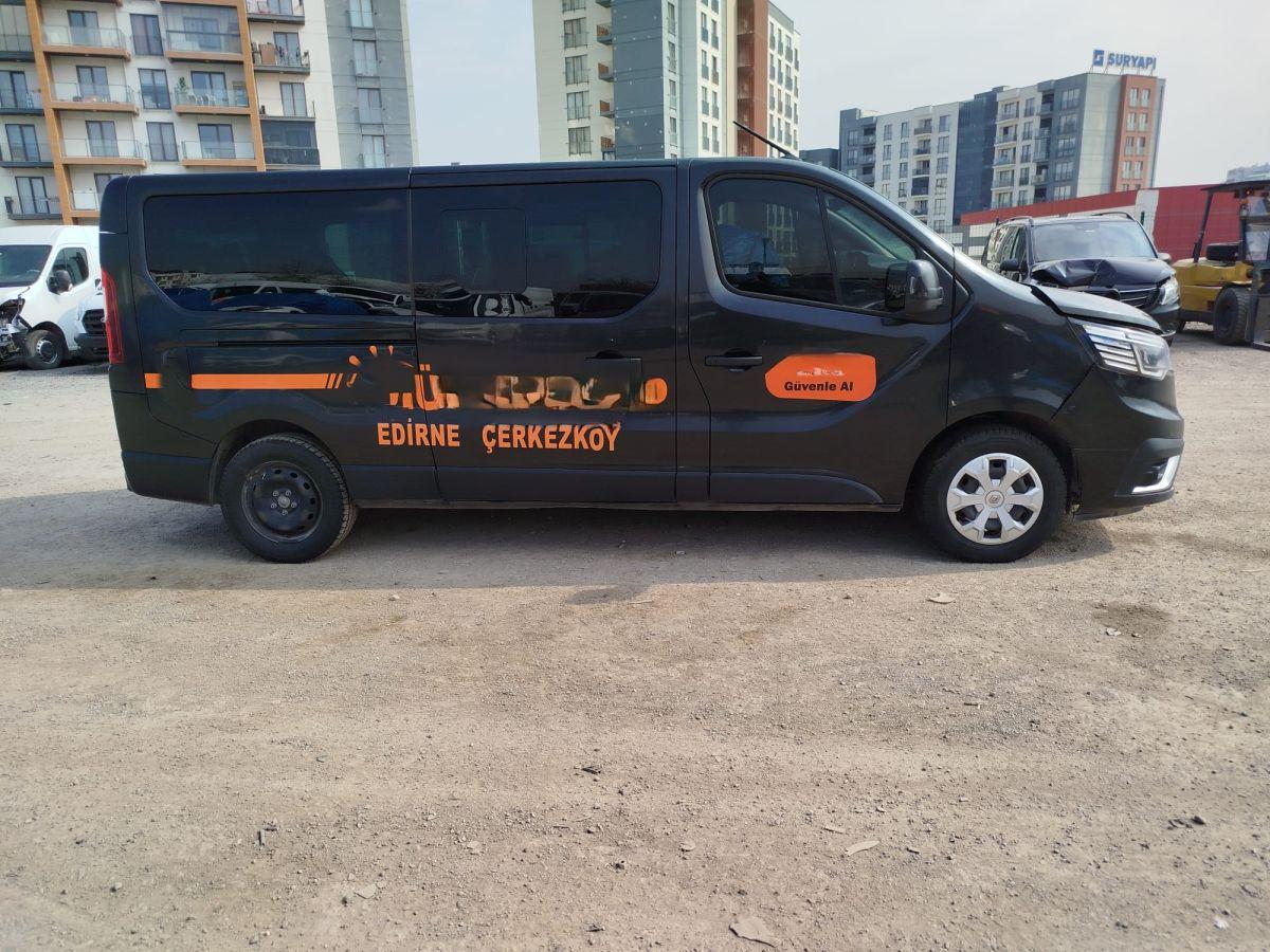 TRAFIC COMBI 8+1 GRAND CONFORT 6M3 EDC 170