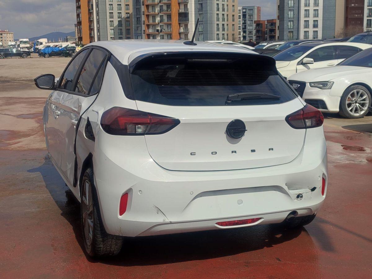 CORSA 1.2 100 AT8 EDITION FL