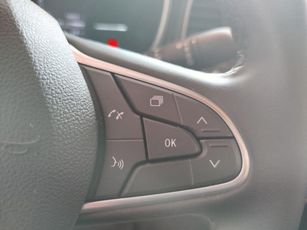 MEGANE SEDAN ICON 1.3 TCE EDC 140 FAZ2