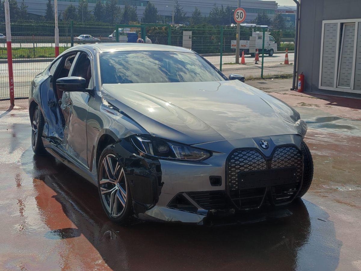 I4 EDRIVE40 SPORT LINE (160KW)