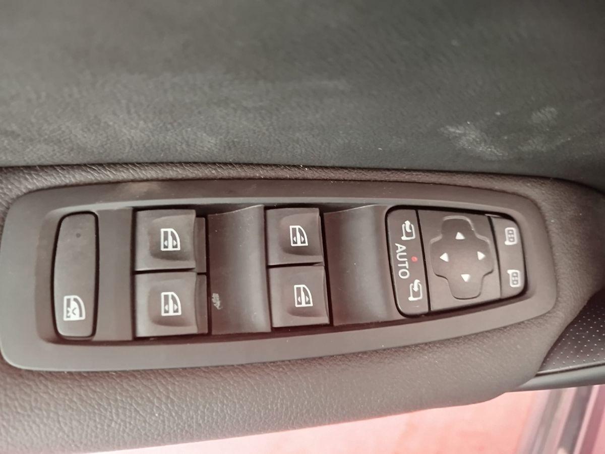 MEGANE SEDAN ICON 1.3 TCE EDC 140 FAZ2