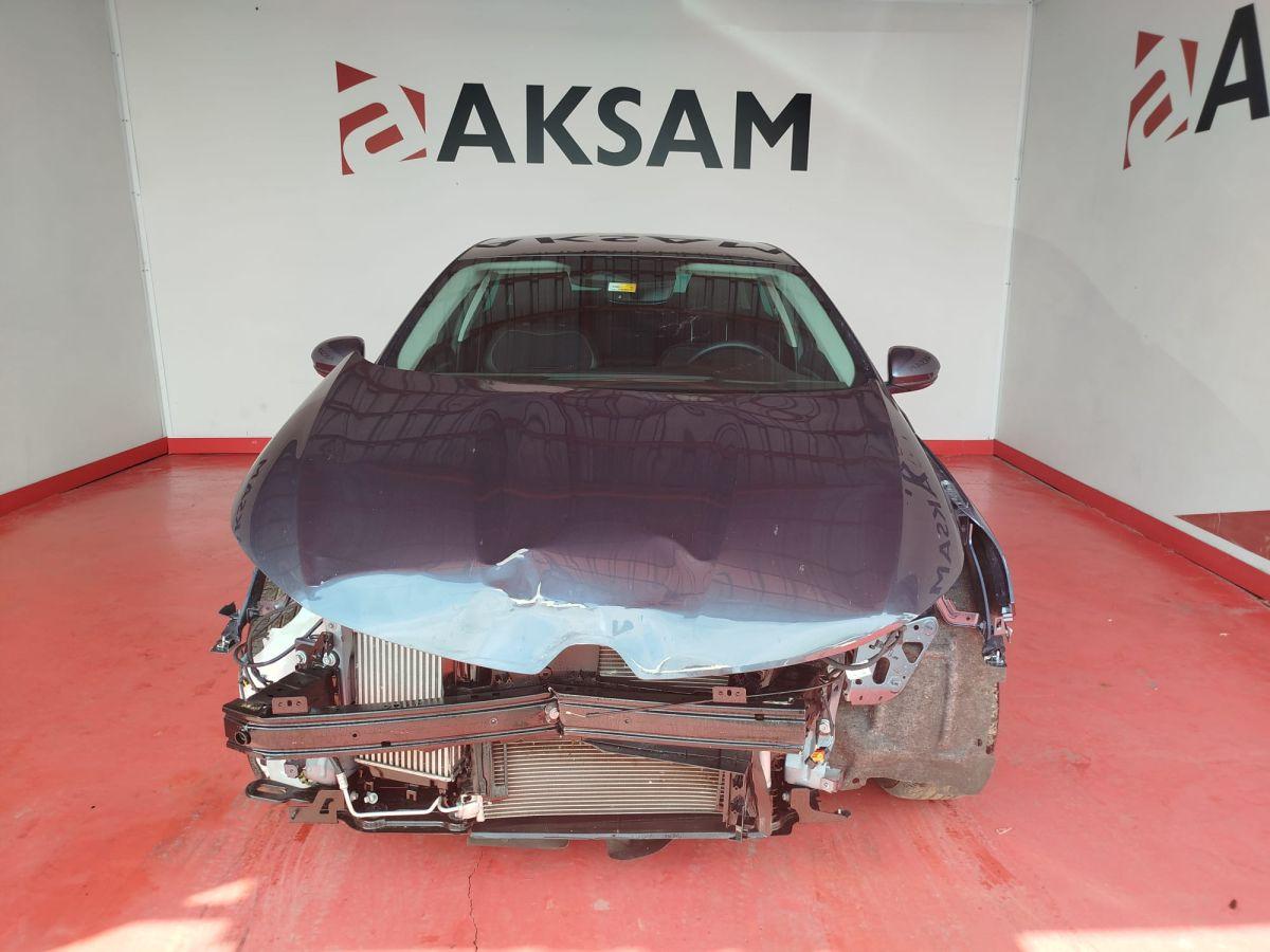 MEGANE SEDAN ICON 1.3 TCE EDC 140 FAZ2