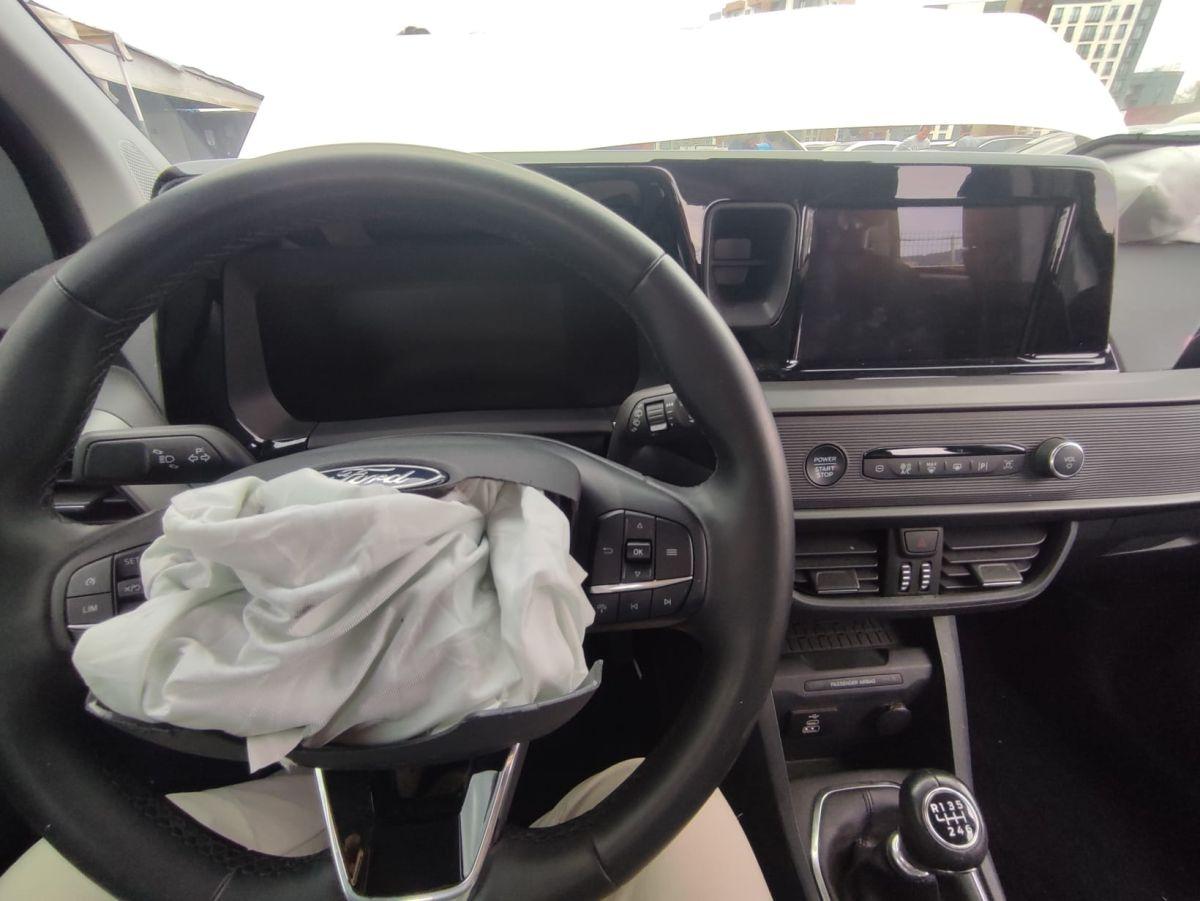 TOURNEOCOURIERKOMBI 1.5 TDCI 100 SCR TITANIUM