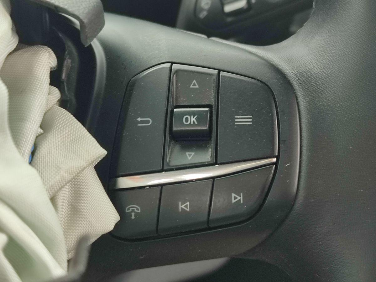 TOURNEOCOURIERKOMBI 1.5 TDCI 100 SCR TITANIUM