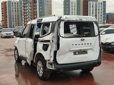 TOURNEOCOURIERKOMBI 1.5 TDCI 100 SCR TITANIUM