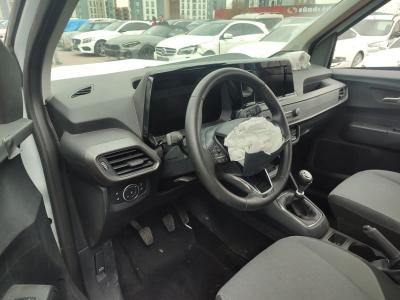 TOURNEOCOURIERKOMBI 1.5 TDCI 100 SCR TITANIUM