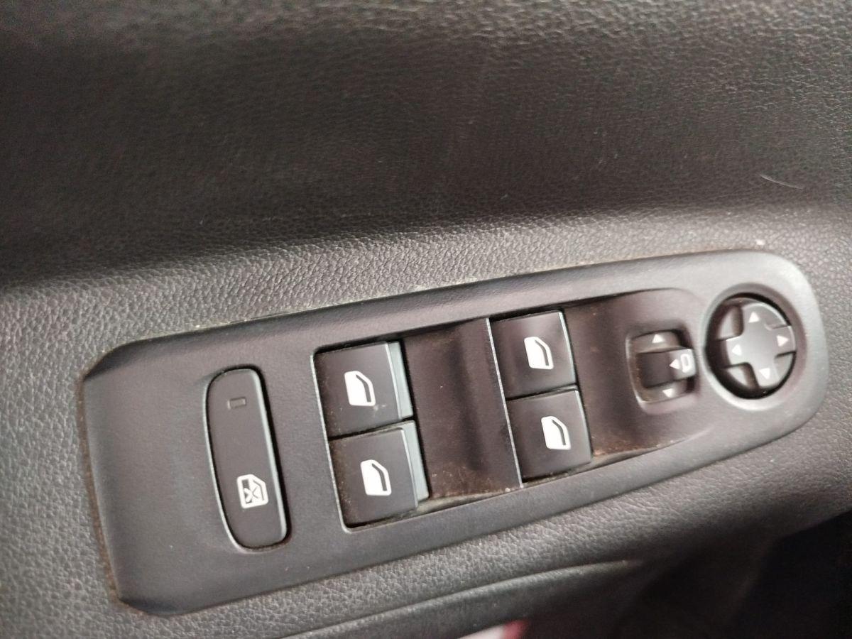 COMBO ULTIMATE 1.5 130 DIZEL AT8