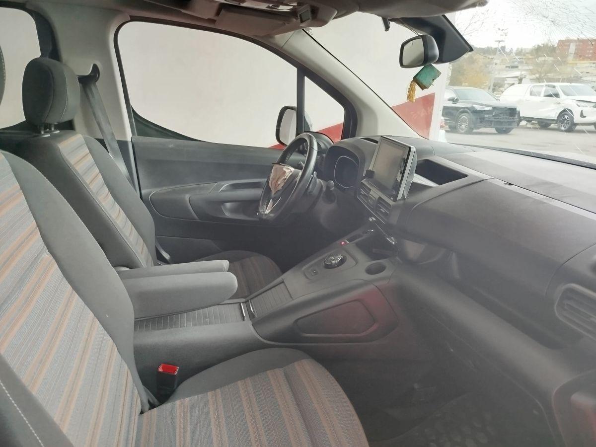 COMBO ULTIMATE 1.5 130 DIZEL AT8