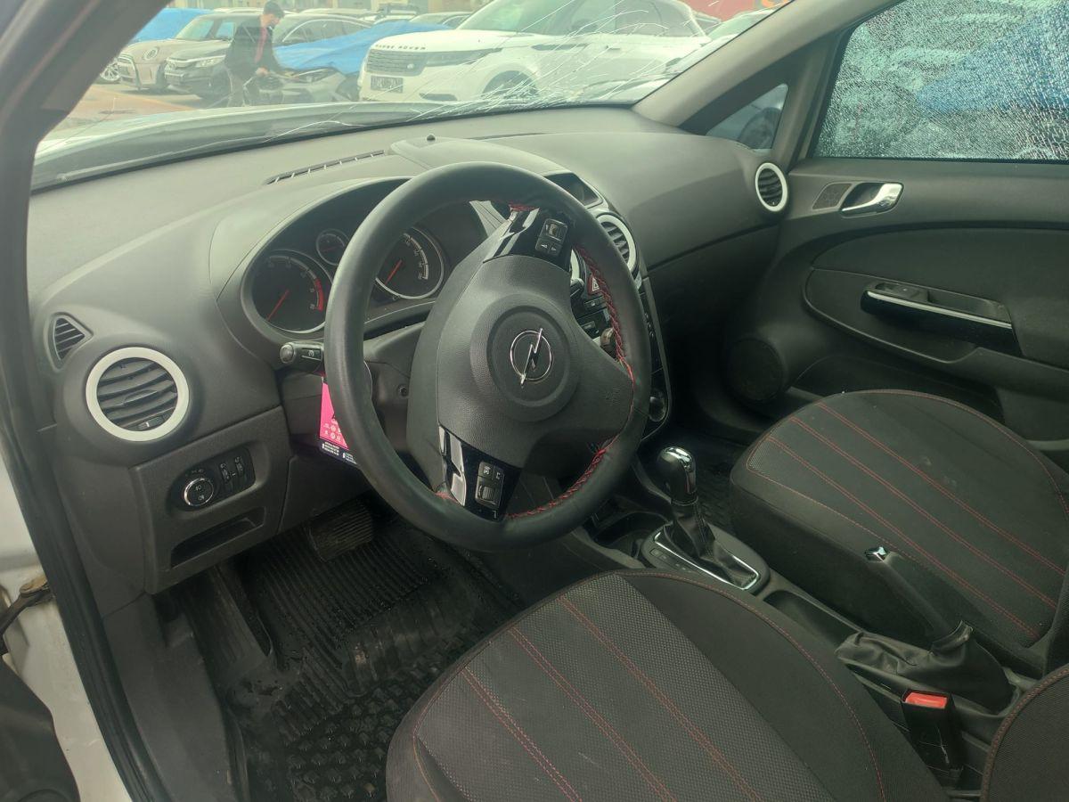 CORSA 5 KAPI 1.4i TWINPORT COLOR EDITION