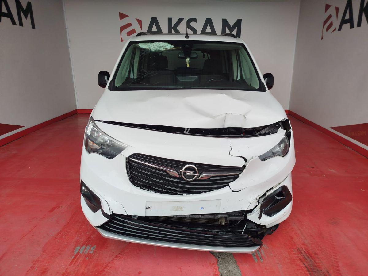 COMBO ULTIMATE 1.5 130 DIZEL AT8