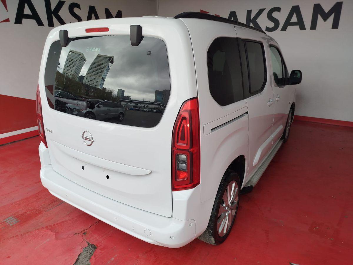 COMBO ULTIMATE 1.5 130 DIZEL AT8