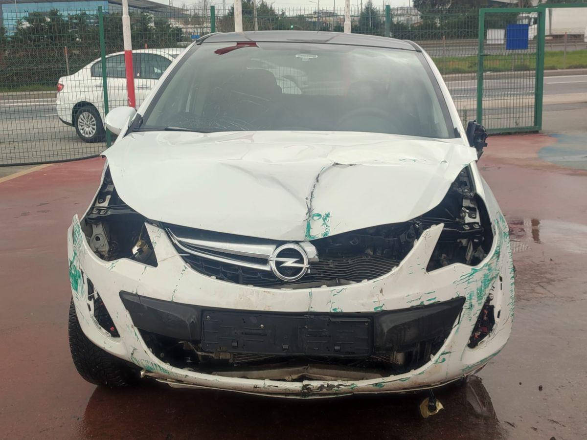 CORSA 5 KAPI 1.4i TWINPORT COLOR EDITION