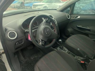 CORSA 5 KAPI 1.4i TWINPORT COLOR EDITION