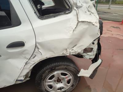 DUSTER ESSENTIAL BLUE DCI 115 4x4