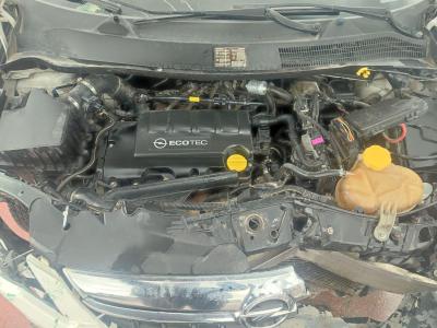 CORSA 5 KAPI 1.4i TWINPORT COLOR EDITION