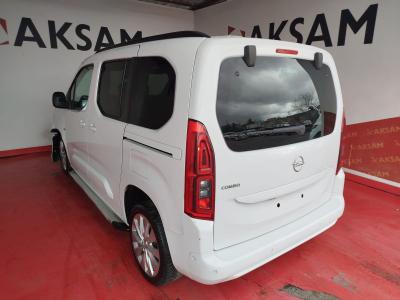 COMBO ULTIMATE 1.5 130 DIZEL AT8