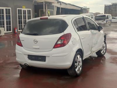CORSA 5 KAPI 1.4i TWINPORT COLOR EDITION