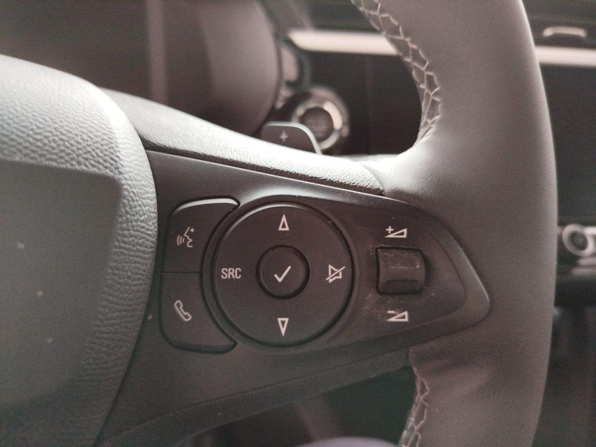 CORSA 1.2 100 AT8 GS FL