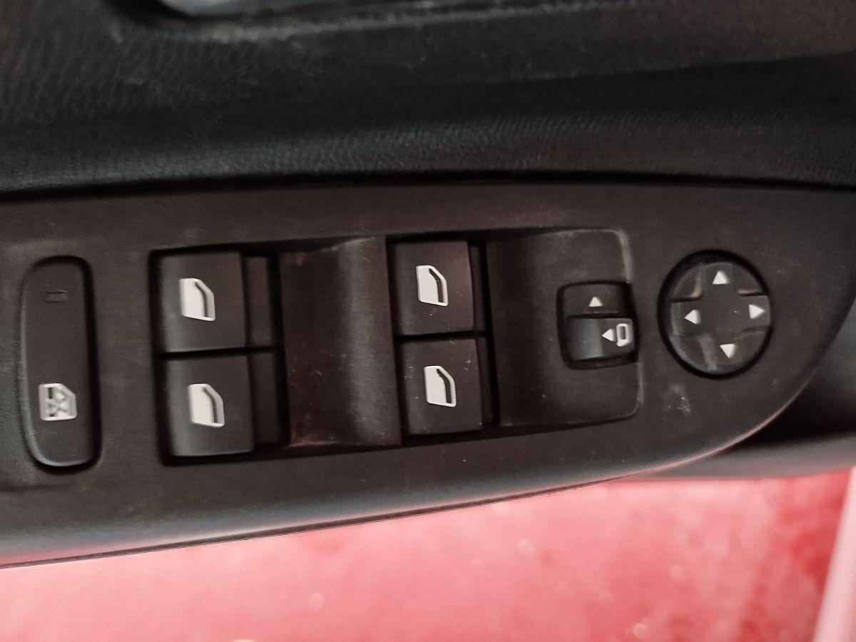 CORSA 1.2 100 AT8 GS FL