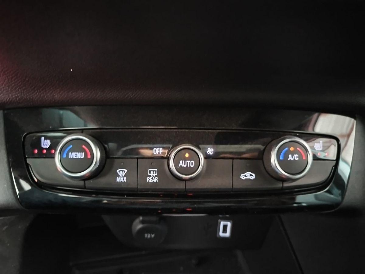 CORSA 1.2 100 AT8 GS FL