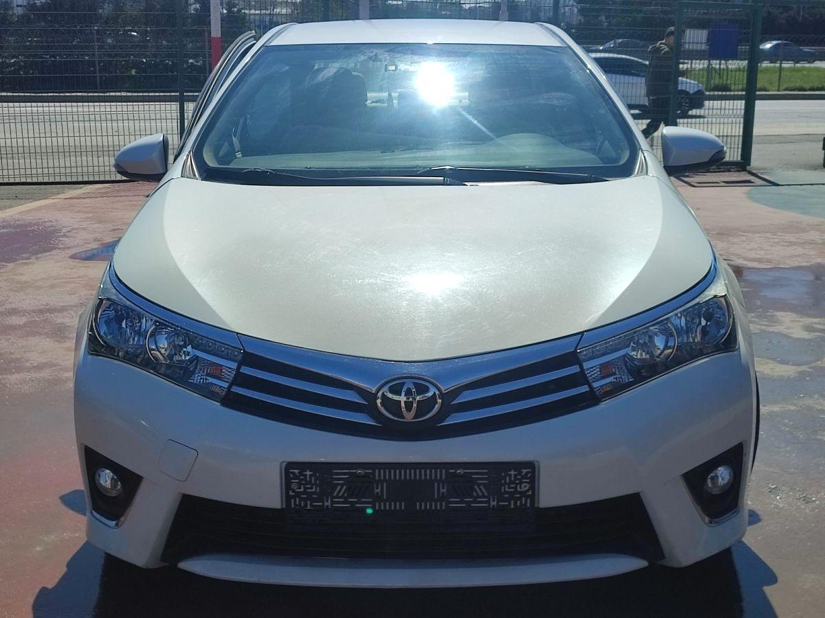 COROLLA 1,6 ADVANCE
