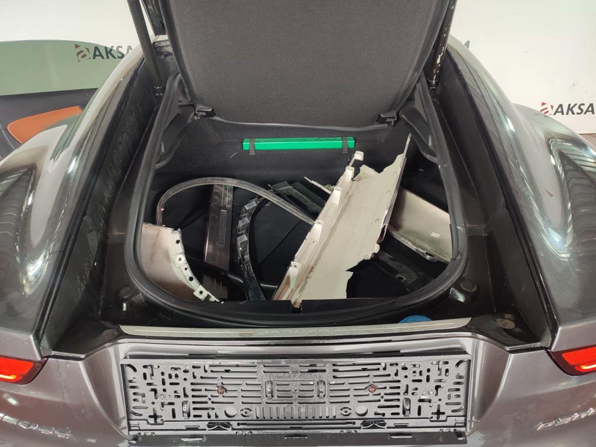 F-TYPE COUPE R-DYNAMIC 2.0I4 300