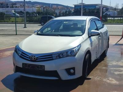 COROLLA 1,6 ADVANCE